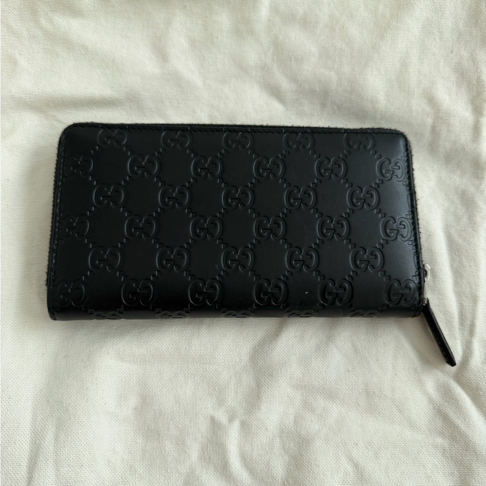 Gucci Emblem Leather Wallet - Picture 3 of 6